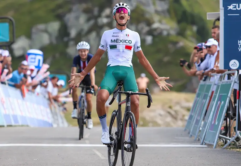 Isaac del Toro obtuvo el mejor resultado para un mexicano en el Campeonato Mundial de Ciclismo de Ruta, en Ruanda