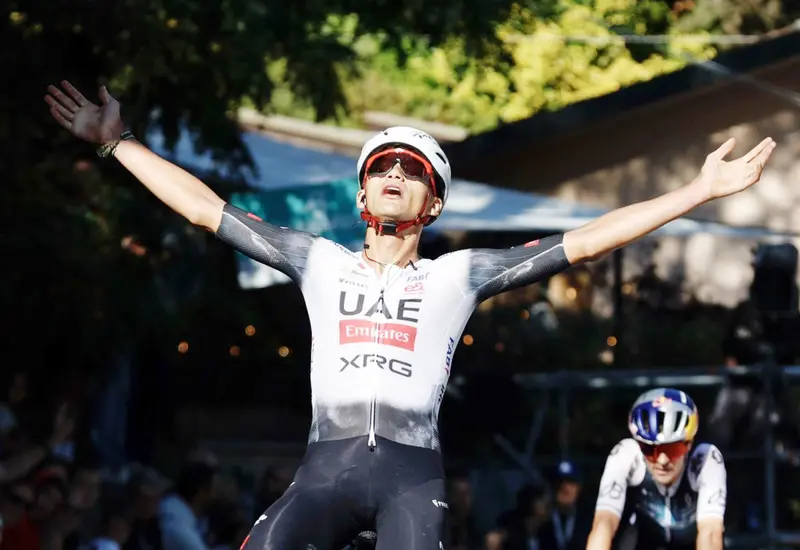 El ciclista mexicano Isaac del Toro, imparable en Italia