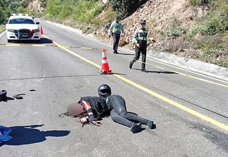 El trágico accidente ocurrió en la carretera al Istmo, en jurisdicción de San Juan Guegoyache, Tlacolula.