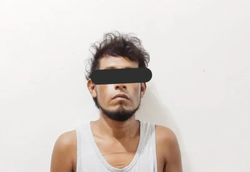 J.C.S. o J.C.D., señalado como el responsable de atacar violentamente y asesinar a un hombre afuera de un bar en Mazunte.