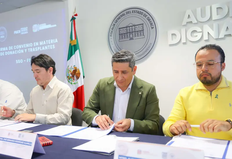 Representantes de la FGEO firman un convenio institucional para agilizar el proceso legal de la donación de órganos, asegurando transparencia y legalidad.