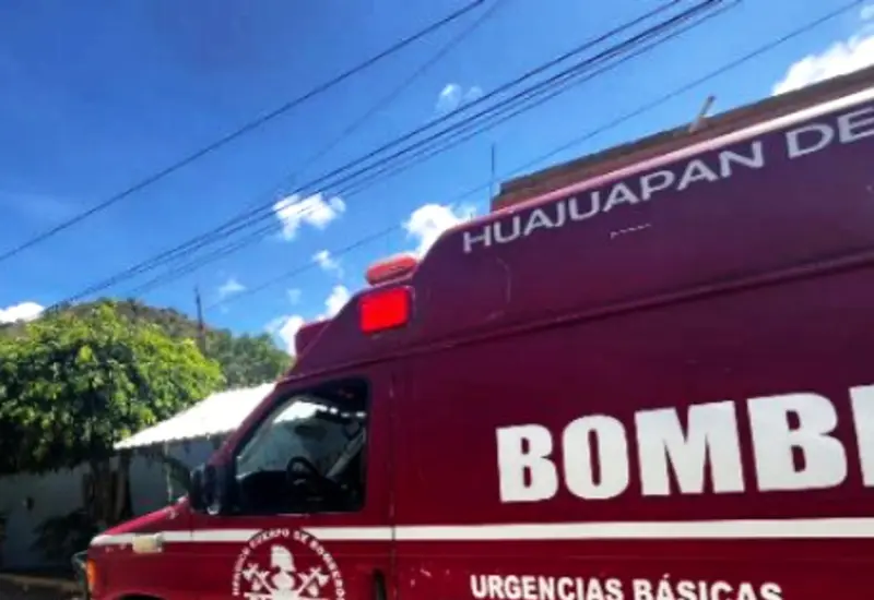 El joven de 22 años de edad, sufrió el accidente en la carretera Huajuapan-México, a la altura de la colonia San Miguel.