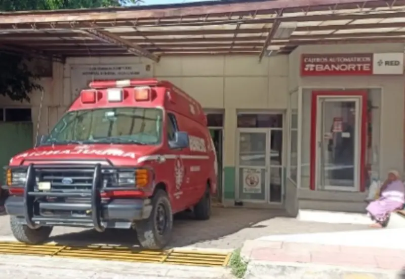 La mujer de 65 años de edad, resultó con diferentes heridas, abrasiones y probable fractura.