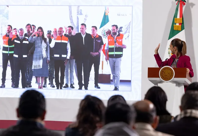 Las obras arrancan en un primer tramo de 30.3 km que va de Querétaro a Apaseo el Grande, el cual atenderá una demanda diaria de 30 mil personas hasta la Ciudad de México.