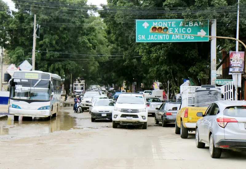 Las lluvias han deteriorado las vías de comunicación.