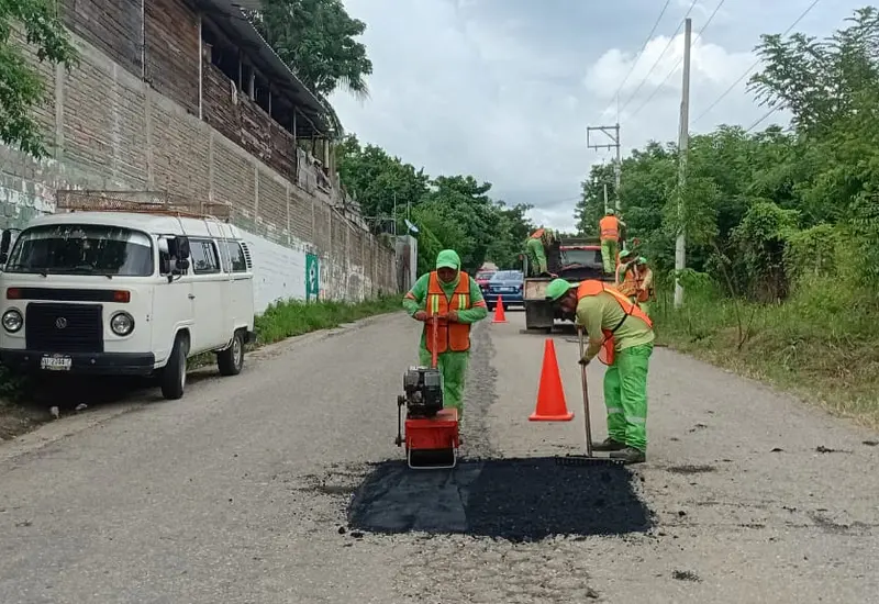 Se garantiza la movilidad de las comunidades y visitantes de la región mientras avanzan las obras de modernización del tramo carretero.