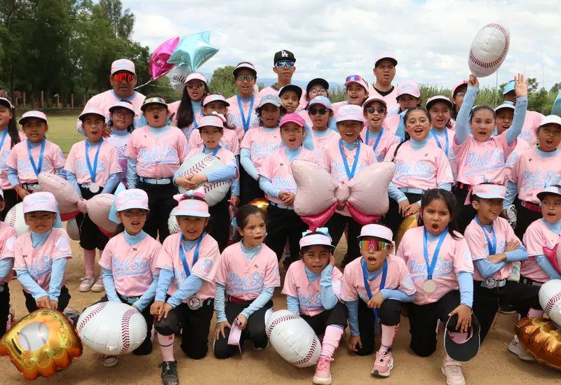 El club Pink Sox, que participa en diferentes categorías
