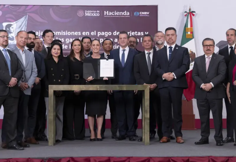 El acuerdo aplica para pagos con vales y tarjetas.