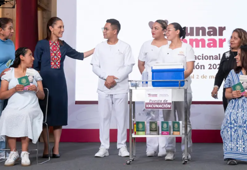Se prioriza la vacunación de embarazadas, infancias, adolescentes y adultos mayores.