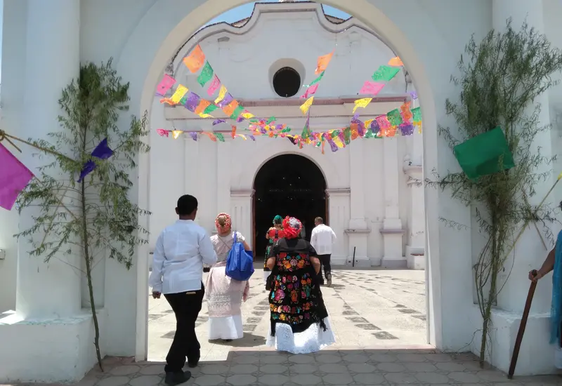 Los “principales” organizan y preservan las tradiciones locales.