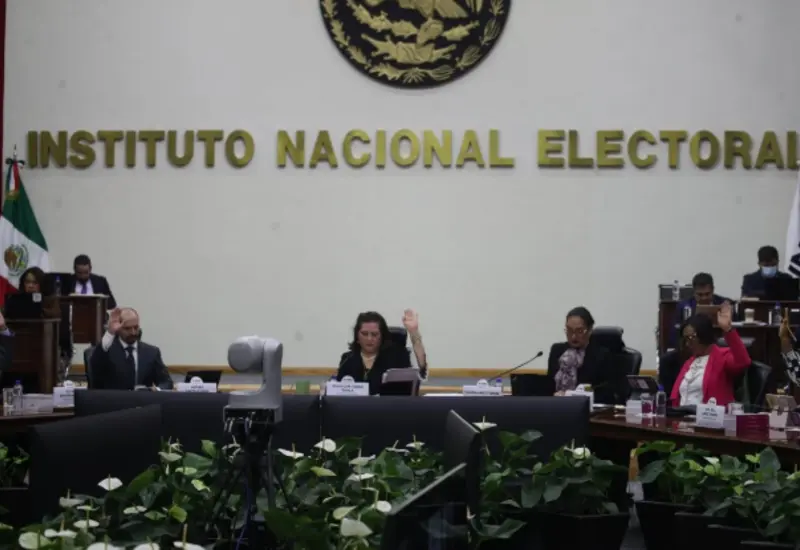 Se detectaron omisiones y entrega extemporánea de documentos.