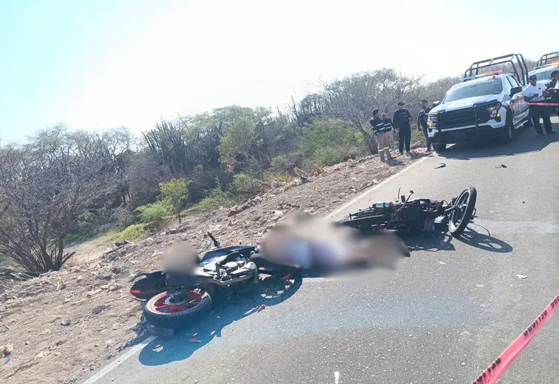 Sin cascos y sin oportunidad: choque frontal en el Istmo acaba con dos vidas.