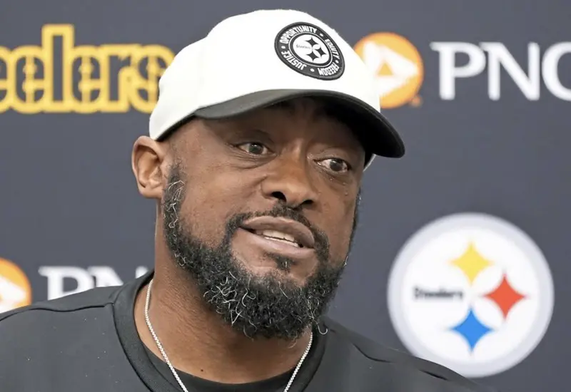 Mike Tomlin sale de los Steelers