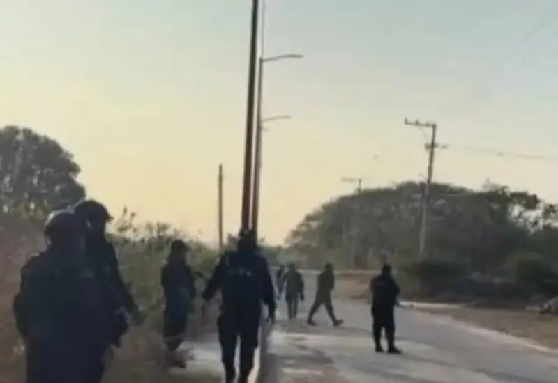 Escena del crimen donde un abogado fue asesinado a balazos, víctima de un ataque junto a una empleada municipal.