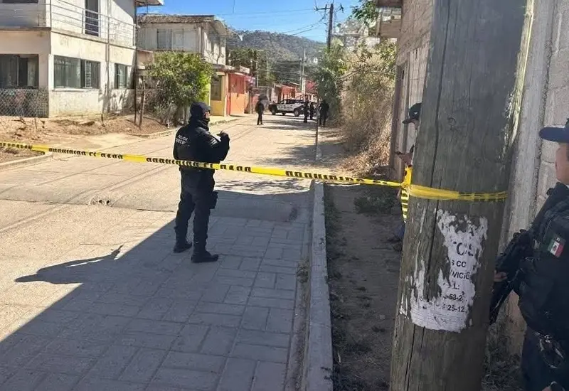 Escena del crimen donde el joven Brayan fue asesinado a balazos en el barrio de Arriba, en Miahuatlán de Porfirio Díaz.
