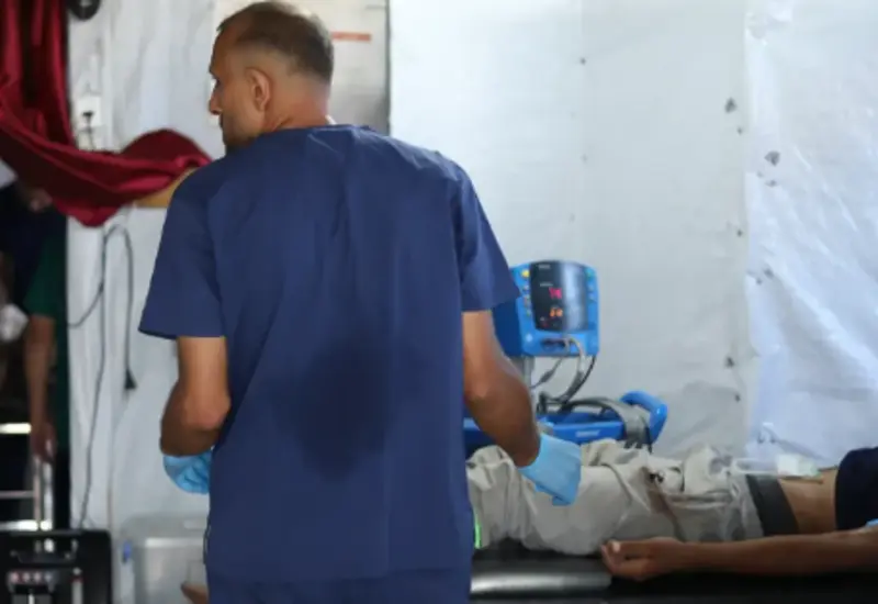 La crisis sanitaria en Gaza se intensifica debido a la ofensiva israelí, causando una grave escasez de medicamentos que amenaza a pacientes con cáncer.