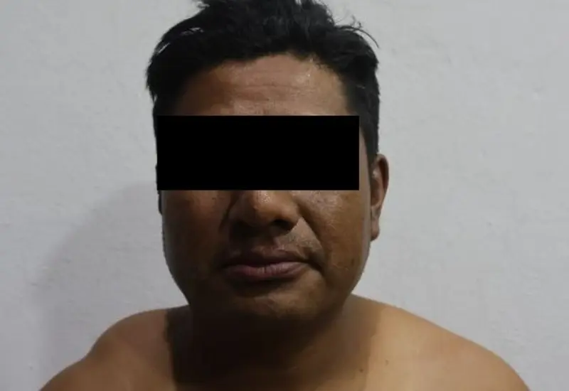 El presunto agresor de un conductor del transporte público es puesto a disposición del Ministerio Público tras ser detenido por las autoridades.
