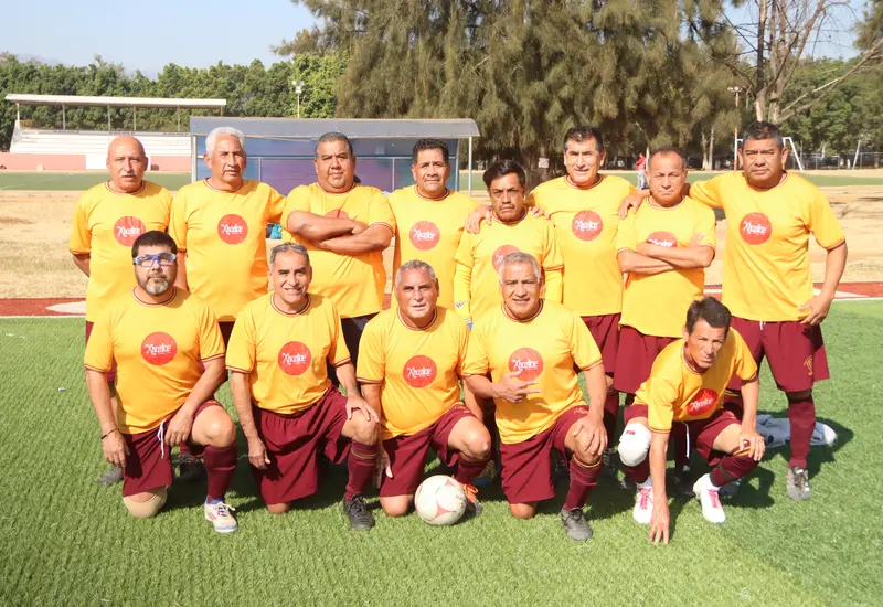El equipo de Mexicápam en acción durante el partido, donde aprovecharon su condición de local para tomar la delantera en el marcador.
