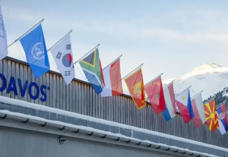 Imagen del Foro Económico Mundial, conocido como el Foro de Davos, donde líderes se reúnen anualmente para discutir sobre la economía global.