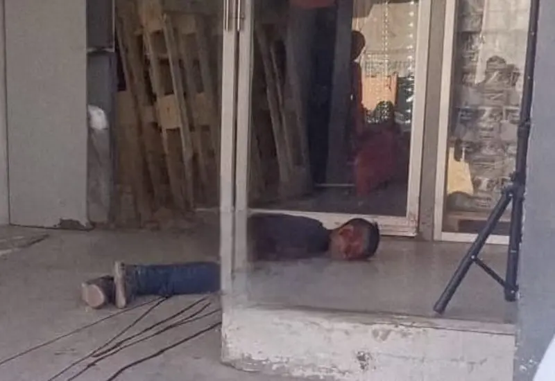 Delfino, un feminicida, fue localizado y ejecutado por integrantes de un grupo armado que opera en la zona de Pochutla, Oaxaca.