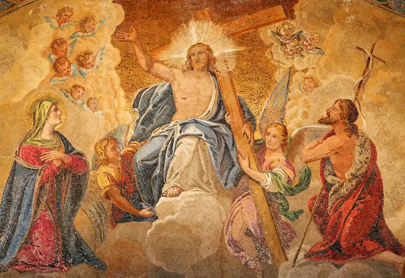 Una representación de Jesucristo como la Luz del Mundo, una figura que resplandece en la tierra de sombras para ofrecer esperanza.