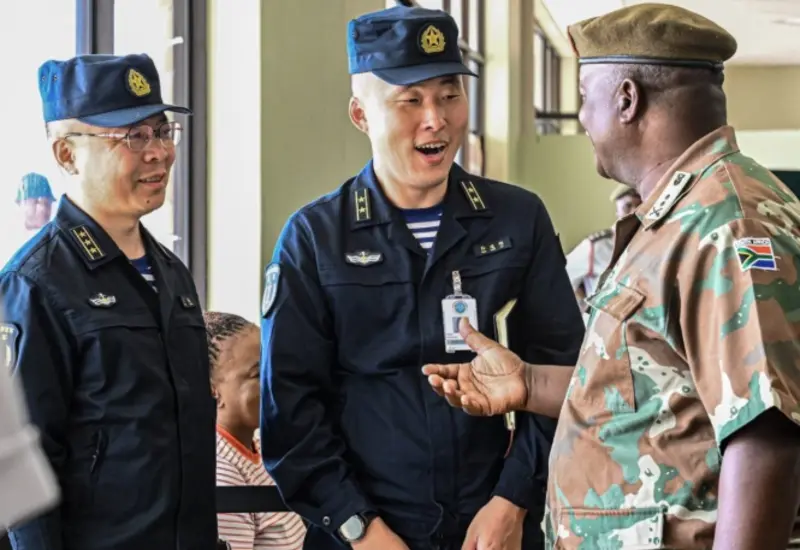 Buques de guerra participan en las maniobras navales del BRICS Plus realizadas en Sudáfrica, una alianza considerada contrapeso a Occidente.