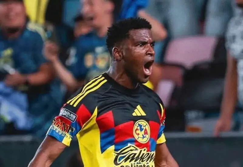 El futbolista conocido como La Pantera Zúñiga, quien de acuerdo con el reporte sería el jugador sacrificado para salir del Club América.