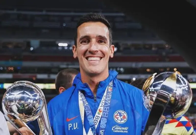 El auxiliar técnico Paulo Víctor, quien se perfila para salir del Club América como parte de los cambios en el equipo.