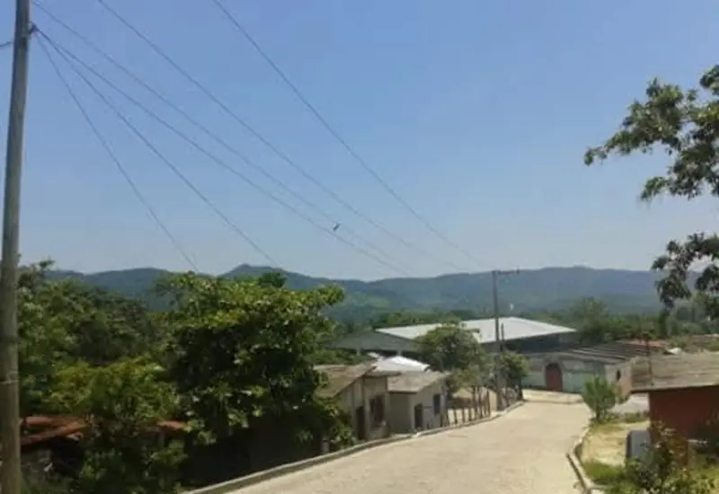 Pobladores de comunidades en Chimalapas rechazan la presencia de elementos del orden estatal por desconfianza, ante el riesgo de una masacre en la zona.