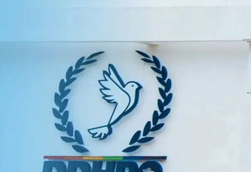 La DDHPO emitió una recomendación tras acreditarse la retención y tortura de personas en una comunidad mixe, vulnerando su integridad y acceso a la justicia.