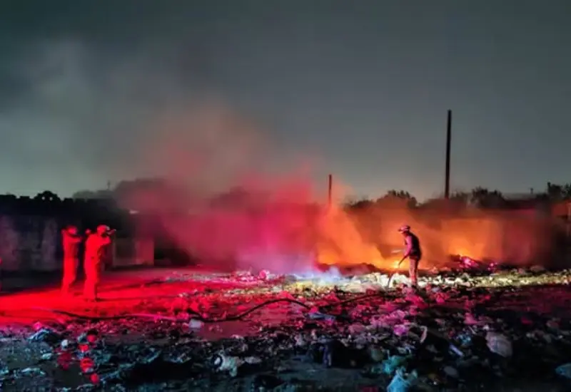 Incendio en camposanto enciende alerta en sector oriente.
