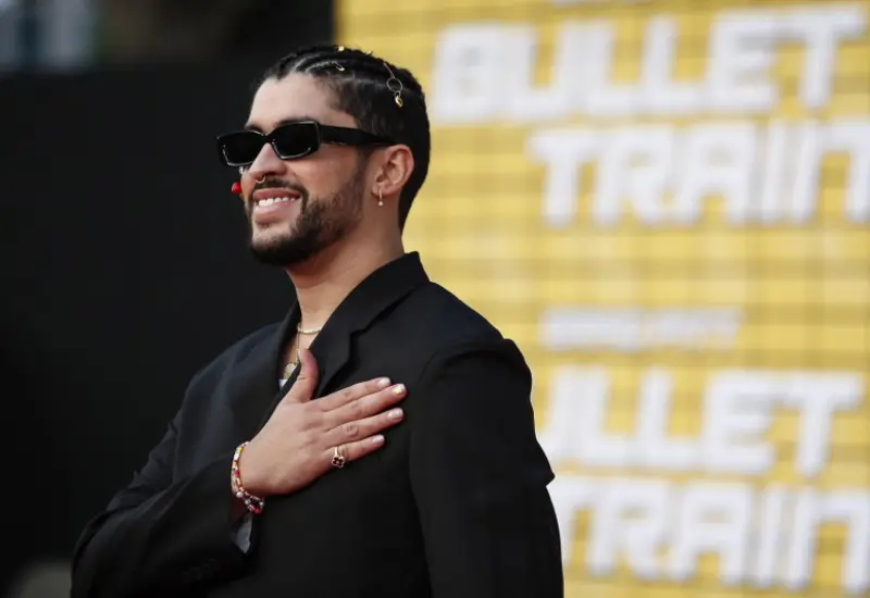 Bad Bunny rinde un homenaje viral a la trayectoria de Willie Colón, conocido mundialmente como el Arquitecto de la Salsa.