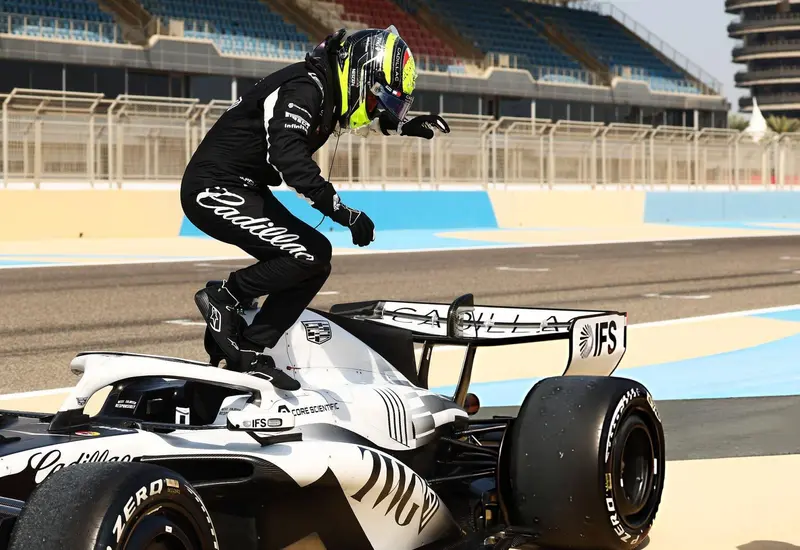 El piloto mexicano de Fórmula 1, Checo Pérez, listo para iniciar la Temporada 2026 después de concluir las pruebas de pretemporada.