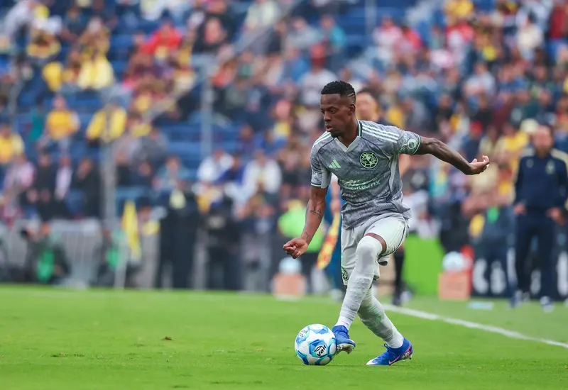El equipo de fútbol Club América celebra el fin de su sequía en una emotiva tarde que también estuvo marcada por las despedidas.