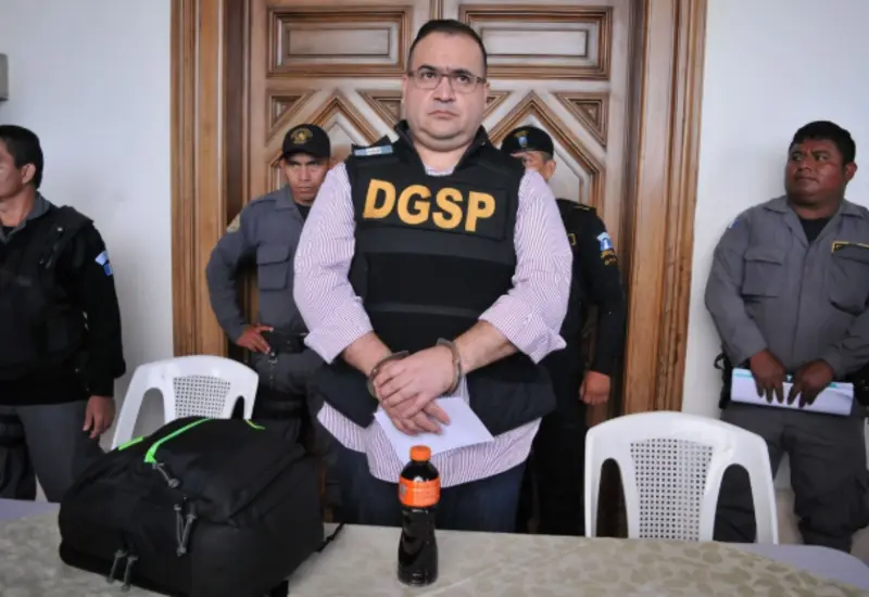 Fotografía de Javier Duarte, exgobernador de Veracruz, quien enfrenta una nueva imputación por parte de la FGR por el delito de desvío millonario.