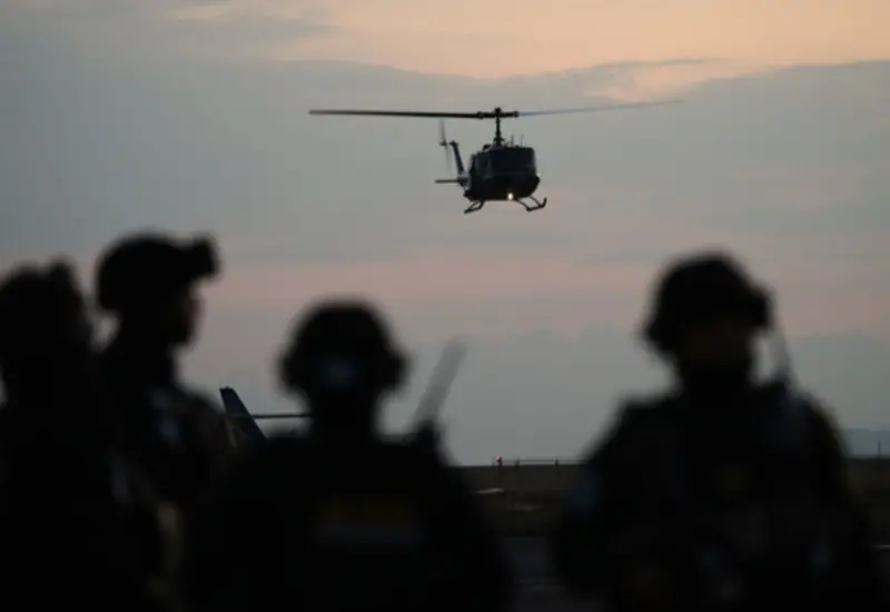 Militares de Guatemala refuerzan la vigilancia en la frontera con México como parte de la estrategia contra el narcotráfico.