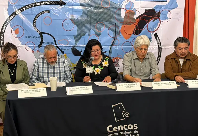 Miembros de organizaciones que conforman la red Renacer denuncian los daños al medio ambiente causados por industrias desde el TLCAN.