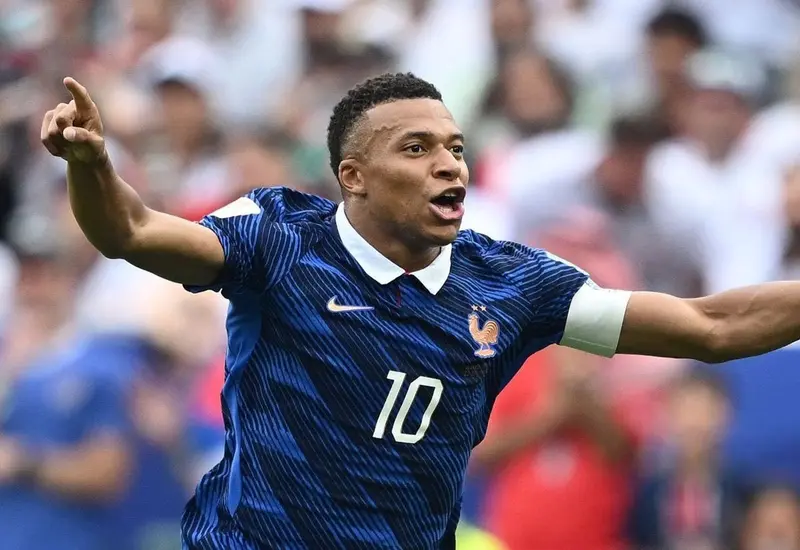 Kylian Mbappé se despachó con un doblete en el triunfo de Francia sobre Suecia.