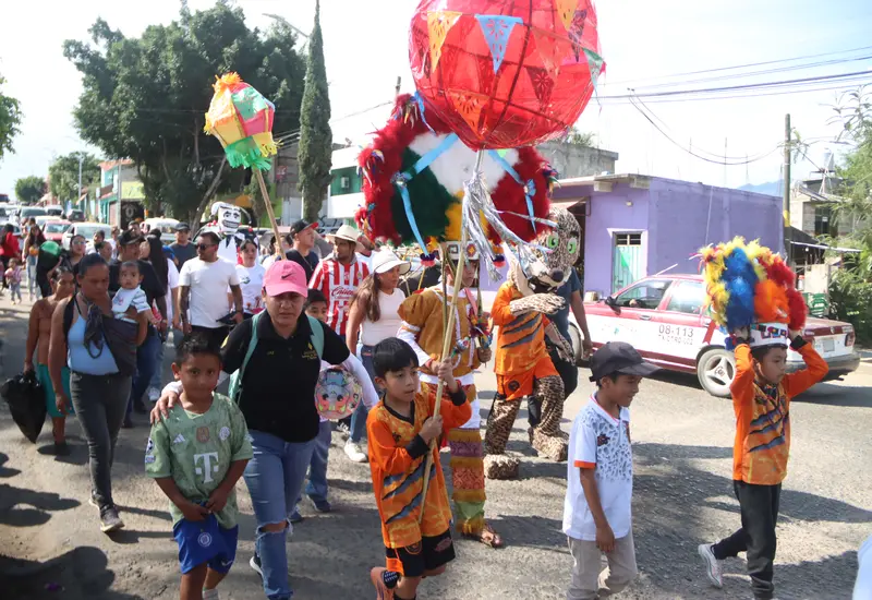 Una Calenda tradicional da inicio a la fiesta deportiva de la Copa Guelaguetza en las instalaciones del Complejo Deportivo Galaxia.