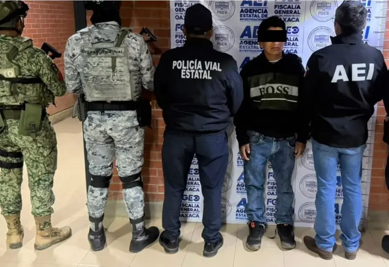 Un hombre es detenido por las autoridades como el presunto responsable de un homicidio ocurrido durante la apertura de un camino en Oaxaca.