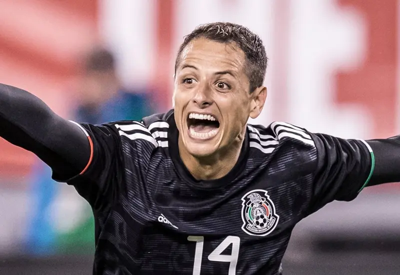 El futbolista Javier 'Chicharito' Hernández, quien regresa a la liga, es presentado como el refuerzo estrella del club Atlético Dallas.