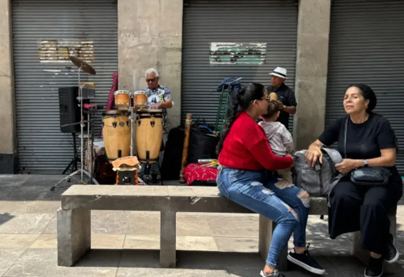 Una fotografía de Claudia Sheinbaum, cuya gestión económica en México mantiene la aprobación de la mayoría, según una encuesta reciente de PRC.