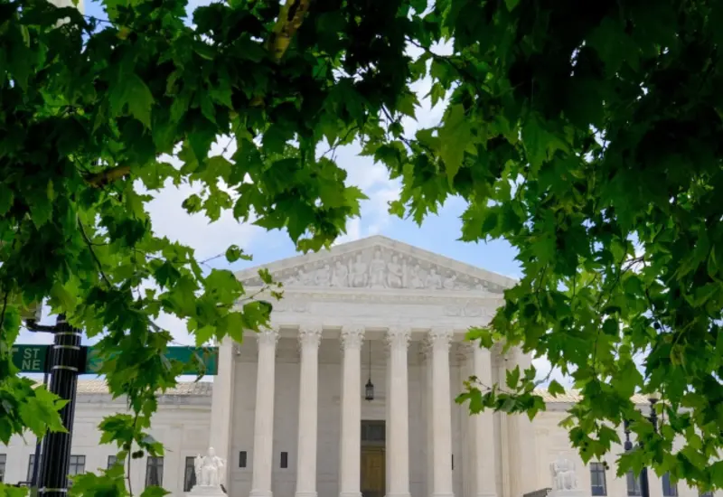 El edificio de la Suprema Corte de Estados Unidos, donde se emitió un fallo clave que protege el derecho a la ciudadanía por nacimiento.
