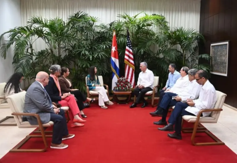 Una delegación de Estados Unidos durante su visita a La Habana, Cuba, para conocer los efectos del bloqueo económico en la isla.