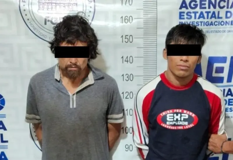 Dos presuntos narcomenudistas detenidos en Suchilquitongo, Etla, tras ser sorprendidos en posesión de 39 dosis de droga.