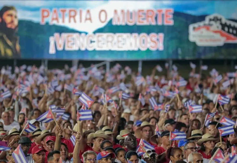 El presidente cubano, Miguel Díaz-Canel, acusa a Estados Unidos de desatar una guerra contra la izquierda, usando a Cuba como chivo expiatorio.