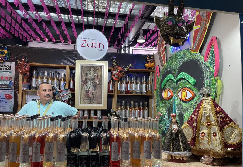 Vista del recinto de la Feria del Mezcal 2026 en Oaxaca, un espacio que reúne a más de 400 expositores del 17 al 28 de julio.