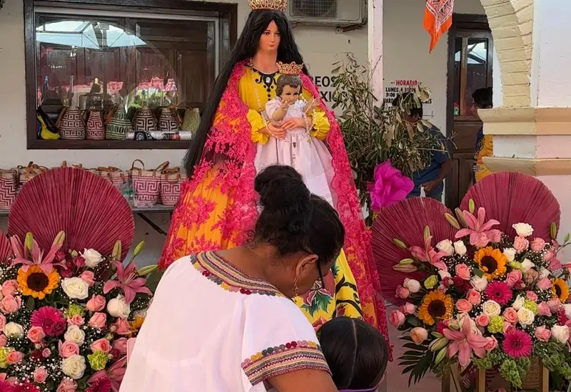 La comunidad de El Espinal celebra con diversos actos religiosos y populares la fiesta patronal en honor a la Virgen del Rosario.