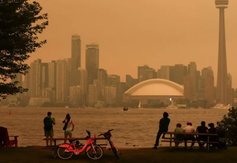 Imagen de los devastadores incendios forestales en Canadá, donde el fuego fuera de control ha consumido más de 2.8 millones de hectáreas.