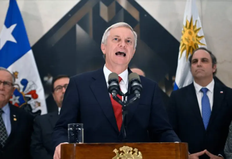 José Antonio Kast, presidente de Chile, en un retrato que ilustra la primera gran fractura que enfrenta el oficialismo chileno.